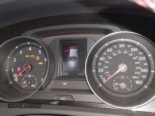 2017 Volkswagen GTI S z VIN 3VW5T7AU9HM018932, wystawiony jako IAAI lot #42440477 z przebiegiem 75 488 mil mil oraz . Historia ofert i sprzedaży dostępna na DreamBid. Obrazek 7.