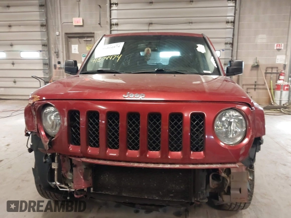 2016 Jeep Patriot High Altitude Edition with VIN 1C4NJRFB5GD685731, listed as a IAAI auction lot 41804474 with 125,184 mi miles. Bid and sale history available at carsss.com. Image 12.