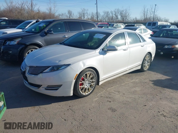 2016 Lincoln MKZ z VIN 3LN6L2JK8GR624664, wystawiony jako IAAI lot #41774444 z przebiegiem 106 695 mil mil oraz . Historia ofert i sprzedaży dostępna na DreamBid. Obrazek 2.