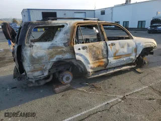 2003 Toyota 4Runner SR5 with VIN JTEBT14R830008040, listed as a Copart auction lot 85266884 with 0 mi miles and Non Repairable. Bid and sale history available at carsss.com. Image 3.