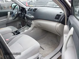 2010 Toyota Highlander with VIN 5TDBK3EH4AS037988, listed as a IAAI auction lot 42717546 with 237,098 mi miles and . Bid and sale history available at DreamBid. Image 5.