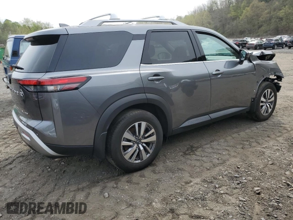 2023 Nissan Pathfinder SL z VIN 5N1DR3CC1PC234294, wystawiony jako Copart lot #54881485 z przebiegiem 29 442 mil mil oraz Szkoda całkowita • Salvage title. Historia ofert i sprzedaży dostępna na DreamBid. Obrazek 3.