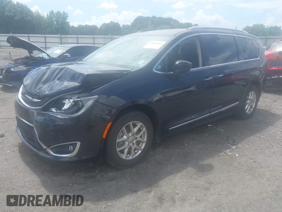 2020 Chrysler Pacifica Touring L with VIN 2C4RC1BGXLR274315, listed as a IAAI auction lot 42608504 with 109,371 mi miles and . Bid and sale history available at DreamBid. Image 17.