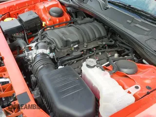 2023 Dodge Challenger R/T Scat Pack z VIN 2C3CDZFJXPH502787, wystawiony jako IAAI lot #40432704 z przebiegiem 6 461 mil mil oraz . Historia ofert i sprzedaży dostępna na DreamBid. Obrazek 20.