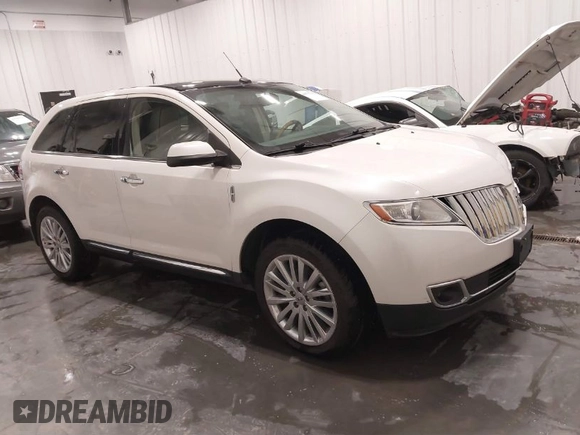 2011 Lincoln MKX with VIN 2LMDJ8JKXBBJ34612, listed as a IAAI auction lot 41775743 with 137,810 mi miles and . Bid and sale history available at DreamBid. Image 1.