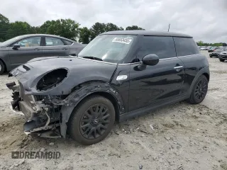 2015 MINI Hardtop S z VIN WMWXP7C51F2A33449, wystawiony jako Copart lot #55553455 z przebiegiem 77 577 mil mil oraz Szkody całkowita. Historia ofert i sprzedaży dostępna na DreamBid. Obrazek 1.