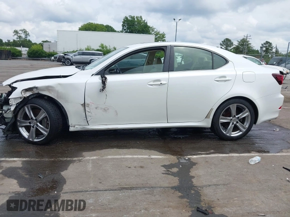 2011 Lexus IS 350 z VIN JTHBE5C25B5027770, wystawiony jako IAAI lot #42357510 z przebiegiem 204 335 mil mil oraz . Historia ofert i sprzedaży dostępna na DreamBid. Obrazek 15.