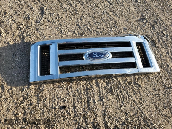 2009 Ford Econoline Passenger XL with VIN 1FMNE11L29DA55878, listed as a Copart auction lot 74945294 with 75,086 mi miles and Salvage title. Bid and sale history available at DreamBid. Image 13.