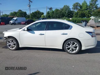 2014 Nissan Maxima S with VIN 1N4AA5AP2EC909749, listed as a IAAI auction lot 42456426 with 185,554 mi miles and . Bid and sale history available at DreamBid. Image 14.
