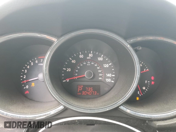 2011 Kia Sorento LX with VIN 5XYKT3A14BG086936, listed as a Copart auction lot 55522405 with 304,073 mi miles and Clean Title. Bid and sale history available at DreamBid. Image 9.