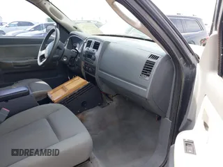 2006 Dodge Dakota SLT with VIN 1D7HW48N96S689743, listed as a IAAI auction lot 41772735 with 258,532 mi miles. Bid and sale history available at carsss.com. Image 5.