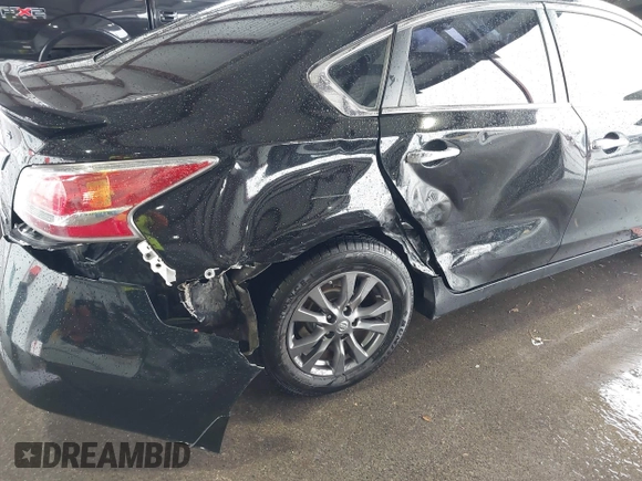 2015 Nissan Altima 2.5 SL with VIN 1N4AL3AP7FN900680, listed as a IAAI auction lot 41905897 with 158,200 mi miles. Bid and sale history available at carsss.com. Image 6.