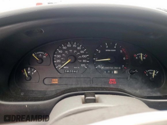 1995 Ford Mustang with VIN 1FALP4041SF262621, listed as a Copart auction lot 50466635 with 147,042 mi miles and Clean Title. Bid and sale history available at carsss.com. Image 9.