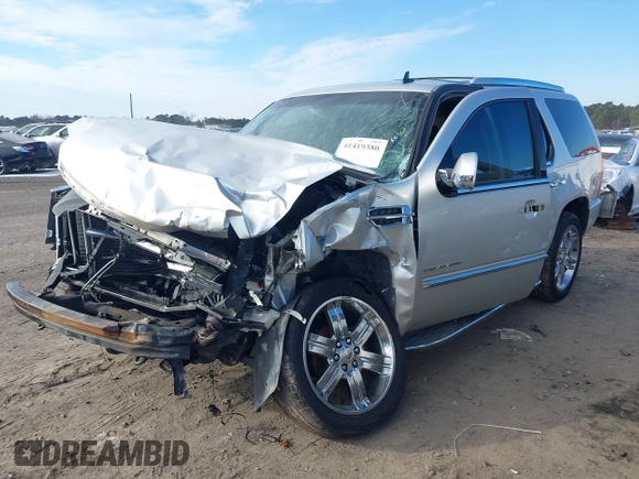 2010 Cadillac Escalade z VIN 1GYUCAEF9AR180758, wystawiony jako IAAI lot #41419380 z przebiegiem 201 784 mil mil oraz . Historia ofert i sprzedaży dostępna na DreamBid. Obrazek 18.