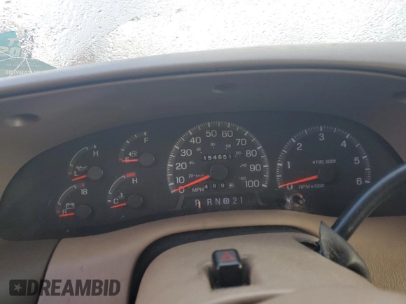 1998 Ford Expedition XLT z VIN 1FMPU18L2WLC21903, wystawiony jako Copart lot #43769965 z przebiegiem 154 851 mil mil oraz Czysty tytuł • Clean title. Historia ofert i sprzedaży dostępna na DreamBid. Obrazek 9.