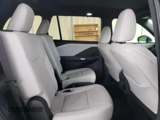 2024 Lexus TX 350 z VIN 5TDAAAA63RS007285, wystawiony jako Copart lot #62910784 z przebiegiem 2515 mil mil oraz Szkody całkowita. Historia ofert i sprzedaży dostępna na DreamBid. Obrazek 11.