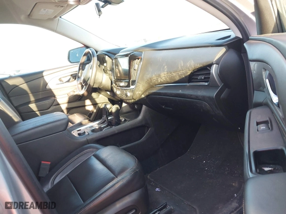 2020 Chevrolet Traverse LT Leather with VIN 1GNEVHKW3LJ256209, listed as a IAAI auction lot 41826165 with 70,109 mi miles. Bid and sale history available at carsss.com. Image 5.