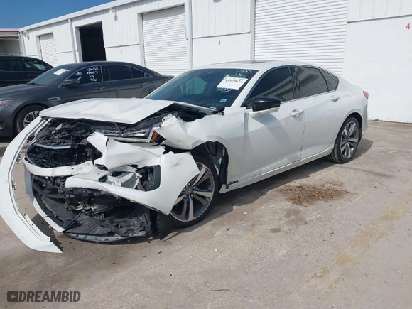 2021 Acura TLX w/Advance Package with VIN 19UUB5F63MA002895, listed as a IAAI auction lot 41529624 with 32,791 mi miles. Bid and sale history available at carsss.com. Image 2.