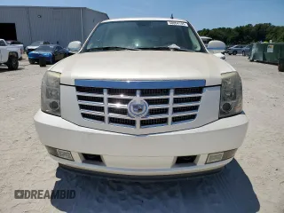 2007 Cadillac Escalade z VIN 1GYEC63897R422544, wystawiony jako Copart lot #58004195 z przebiegiem 109 346 mil mil oraz Tytuł czysty. Historia ofert i sprzedaży dostępna na DreamBid. Obrazek 5.