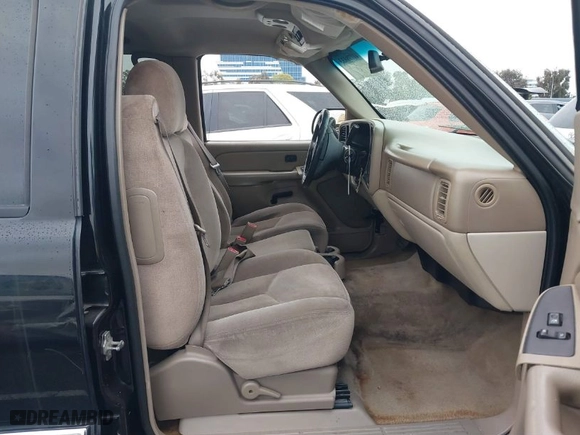 2006 GMC Yukon SLT with VIN 1GKEC13V46R138398, listed as a IAAI auction lot 41778033 with 158,568 mi miles. Bid and sale history available at carsss.com. Image 5.