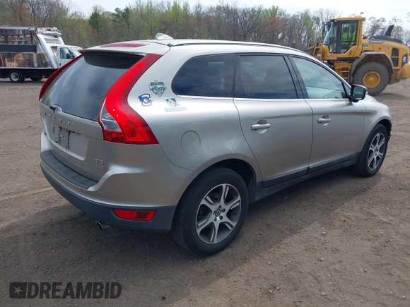 2011 Volvo XC60 3.0T с VIN YV4902DZXB2189062, выставлен на аукционе IAAI как лот 42091241 с пробегом 180 008 миль миль и . История ставок и продаж доступна на DreamBid. Изображение 4.