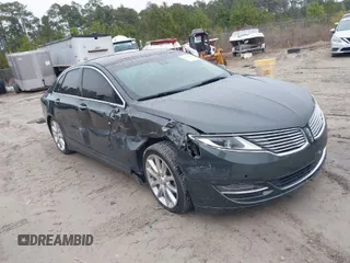 2015 Lincoln MKZ Hybrid with VIN 3LN6L2LU5FR600318, listed as a IAAI auction lot 41554230 with 179,935 mi miles. Bid and sale history available at carsss.com. Image 1.