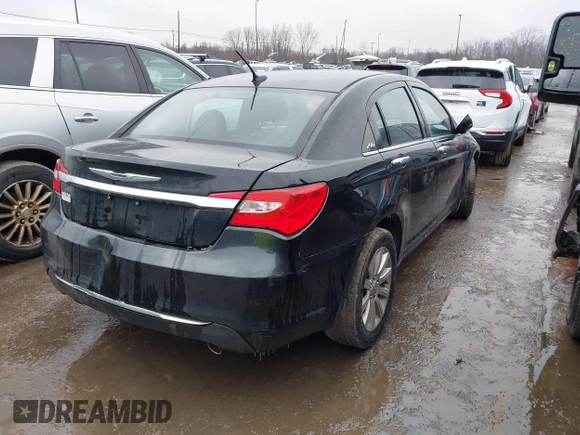 2013 Chrysler 200 Limited with VIN 1C3CCBCG1DN540060, listed as a IAAI auction lot 41508685 with 152,296 mi miles. Bid and sale history available at carsss.com. Image 4.