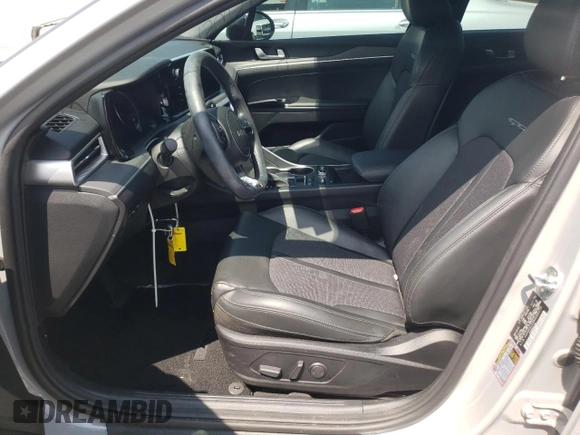 2022 Kia K5 GT-Line z VIN 5XXG64J28NG085177, wystawiony jako Copart lot #61235273 z przebiegiem 31 846 mil mil oraz Nie do naprawy • Non repairable. Historia ofert i sprzedaży dostępna na DreamBid. Obrazek 7.
