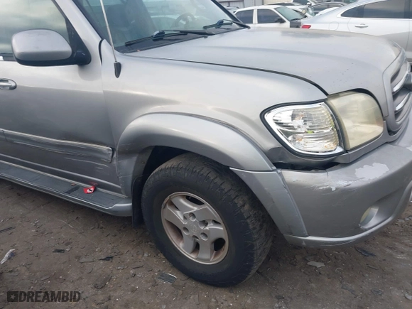 2002 Toyota Sequoia Limited with VIN 5TDZT38A22S102963, listed as a IAAI auction lot 40943398 with 298,881 mi miles. Bid and sale history available at carsss.com. Image 6.