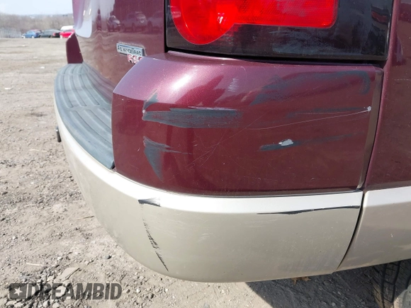 2006 Ford Explorer Eddie Bauer with VIN 1FMEU74E76UB52265, listed as a IAAI auction lot 41813542 with 135,773 mi miles. Bid and sale history available at carsss.com. Image 6.