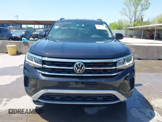 2022 Volkswagen Atlas SE with VIN 1V2HR2CA1NC549980, listed as a IAAI auction lot 42003986 with 53,768 mi miles and . Bid and sale history available at DreamBid. Image 12.