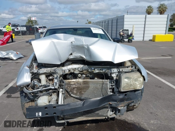 2006 Chrysler 300 with VIN 2C3KA43R46H523392, listed as a IAAI auction lot 41841845 with 192,740 mi miles. Bid and sale history available at carsss.com. Image 13.