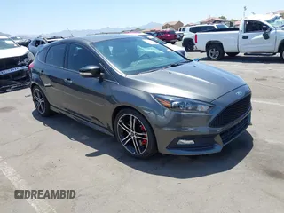2015 Ford Focus ST с VIN 1FADP3L95FL300526, выставлен на аукционе IAAI как лот 42532675 с пробегом 132 960 миль миль и . История ставок и продаж доступна на DreamBid. Изображение 1.