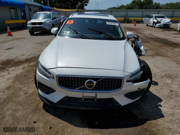 2023 Volvo V60 Cross Country Plus with VIN YV4L12WY9P2109300, listed as a Copart auction lot 75467504 with 11,733 mi miles and Salvage Title. Bid and sale history available at carsss.com. Image 5.