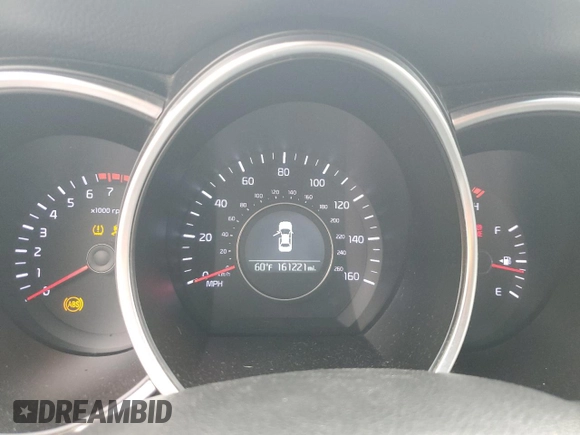 2014 Kia Optima LX z VIN 5XXGM4A72EG316575, wystawiony jako Copart lot #57855895 z przebiegiem 161 221 mil mil oraz Czysty tytuł • Clean title. Historia ofert i sprzedaży dostępna na DreamBid. Obrazek 9.
