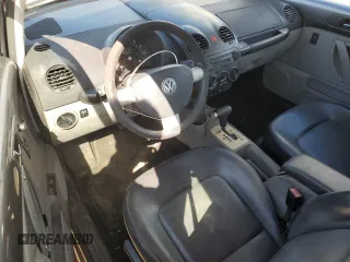2005 Volkswagen New Beetle Coupe GLS with VIN 3VWCK31C45M415650, listed as a Copart auction lot 83880664 with 35,598 mi miles and Clean Title. Bid and sale history available at carsss.com. Image 8.
