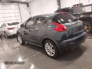 2013 Nissan Juke SV with VIN JN8AF5MV4DT216433, listed as a IAAI auction lot 41273226 with 111,775 mi miles. Bid and sale history available at carsss.com. Image 3.