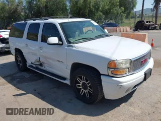 2006 GMC Yukon XL Denali with VIN 1GKFK66U06J132913, listed as a IAAI auction lot 41988097 with 186,738 mi miles. Bid and sale history available at carsss.com. Image 1.