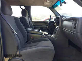 2005 Chevrolet Silverado 1500 LS with VIN 2GCEC13T551220139, listed as a IAAI auction lot 42181638 with 260,855 mi miles and . Bid and sale history available at DreamBid. Image 5.