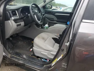 2018 Toyota Highlander LE with VIN 5TDZARFHXJS035987, listed as a Copart auction lot 57495055 with 125,642 mi miles and Salvage title. Bid and sale history available at DreamBid. Image 7.