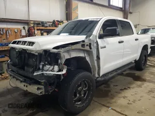 2015 Toyota Tundra Platinum z VIN 5TFAY5F1XFX442410, wystawiony jako Copart lot #44332795 z przebiegiem 134 050 mil mil oraz Szkoda całkowita • Salvage title. Historia ofert i sprzedaży dostępna na DreamBid. Obrazek 1.