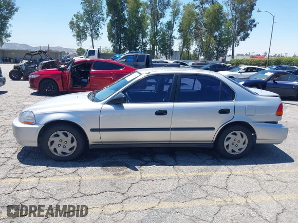 1997 Honda Civic LX z VIN 2HGEJ6670VH570062, wystawiony jako IAAI lot #42218254 z przebiegiem 86 555 mil mil oraz . Historia ofert i sprzedaży dostępna na DreamBid. Obrazek 14.