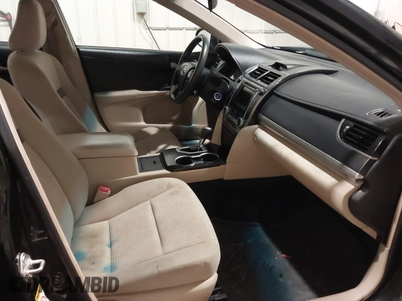 2013 Toyota Camry L with VIN 4T4BF1FK0DR333272, listed as a IAAI auction lot 41378158 with 126,151 mi miles. Bid and sale history available at carsss.com. Image 5.
