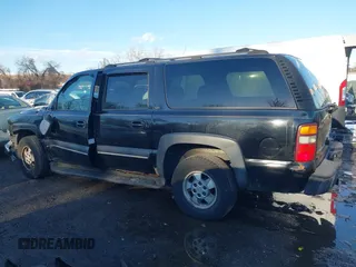 2002 Chevrolet Suburban Z71 with VIN 3GNFK16Z42G199561, listed as a IAAI auction lot 41442707 with 229,823 mi miles. Bid and sale history available at carsss.com. Image 15.