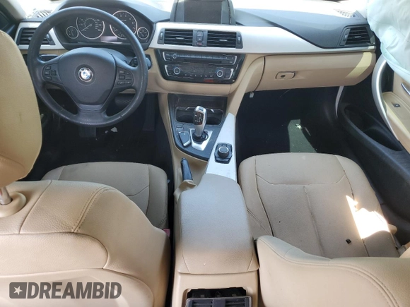 2017 BMW 3 Series 320i z VIN WBA8E1G3XHNU18555, wystawiony jako Copart lot #57665275 z przebiegiem Nie podano mil oraz Szkoda całkowita • Salvage title. Historia ofert i sprzedaży dostępna na DreamBid. Obrazek 8.