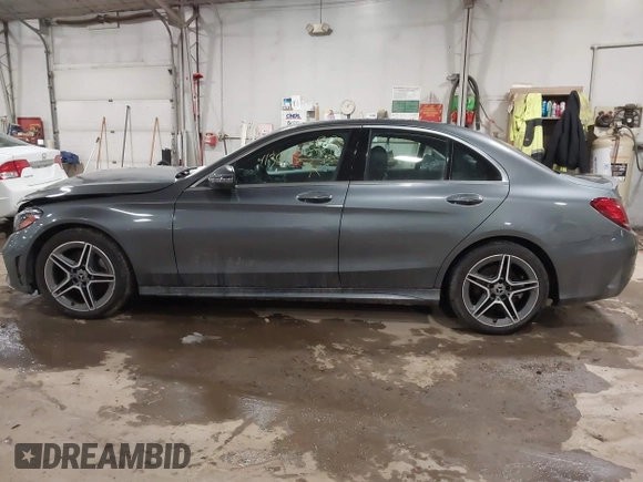 2021 Mercedes-Benz C 300 z VIN W1KWF8EBXMR637714, wystawiony jako IAAI lot #41346253 z przebiegiem 45 382 mil mil oraz . Historia ofert i sprzedaży dostępna na DreamBid. Obrazek 14.