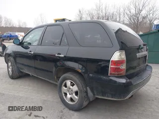 2005 Acura MDX with VIN 2HNYD18225H523777, listed as a IAAI auction lot 41549832 with 204,964 mi miles. Bid and sale history available at carsss.com. Image 3.