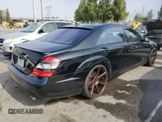 2007 Mercedes-Benz S 550 with VIN WDDNG71XX7A103152, listed as a Copart auction lot 60936705 with 106,127 mi miles and Salvage title. Bid and sale history available at DreamBid. Image 3.