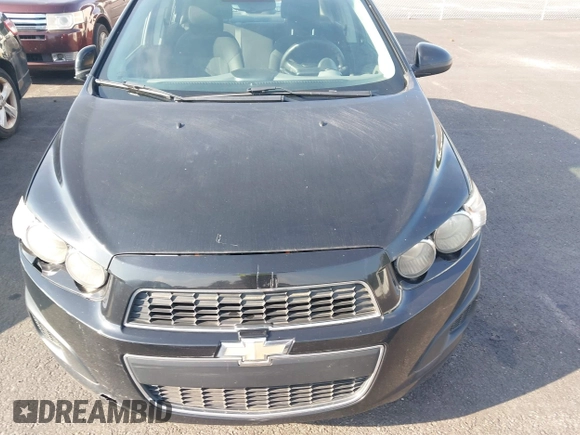 2016 Chevrolet Sonic LT z VIN 1G1JC5SH0G4108237, wystawiony jako IAAI lot #42413352 z przebiegiem 196 185 mil mil oraz . Historia ofert i sprzedaży dostępna na DreamBid. Obrazek 6.