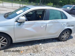 2006 Volkswagen Jetta 2.5L with VIN 3VWSG71K26M624575, listed as a IAAI auction lot 42184114 with 164,182 mi miles and . Bid and sale history available at DreamBid. Image 6.